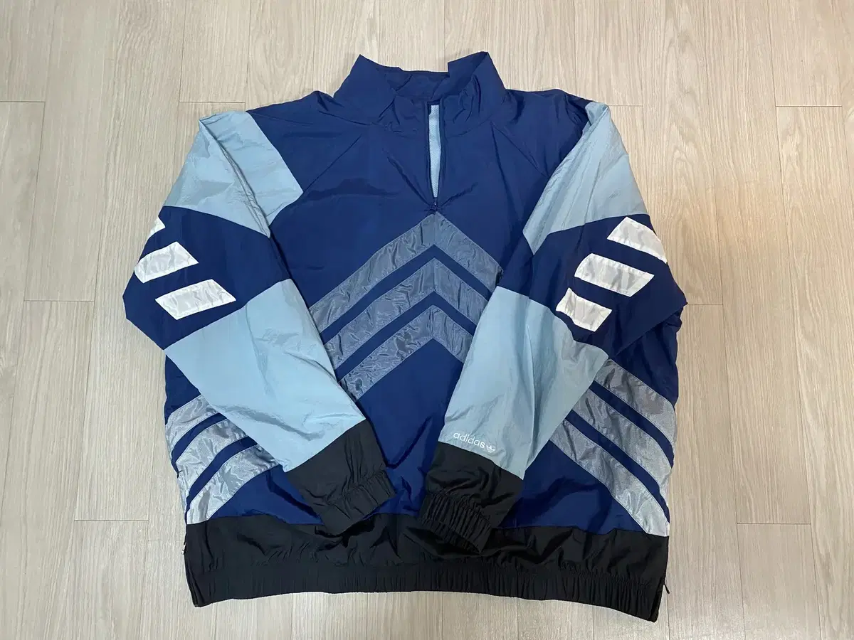 Adidas v stripes clearance windbreaker